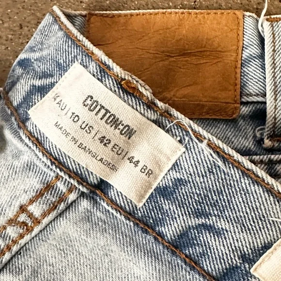 Cotton On
Loose Straight Jean - Picture 6 of 9